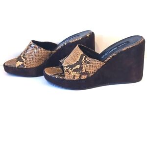 Via Spiga Tan and Black Wedge Sandals